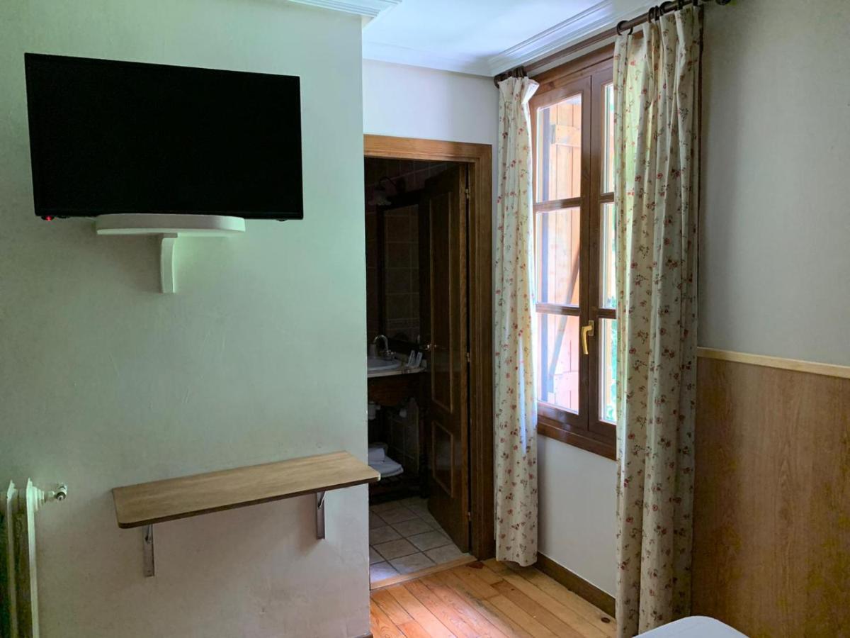 Hotel Charle Хака Экстерьер фото