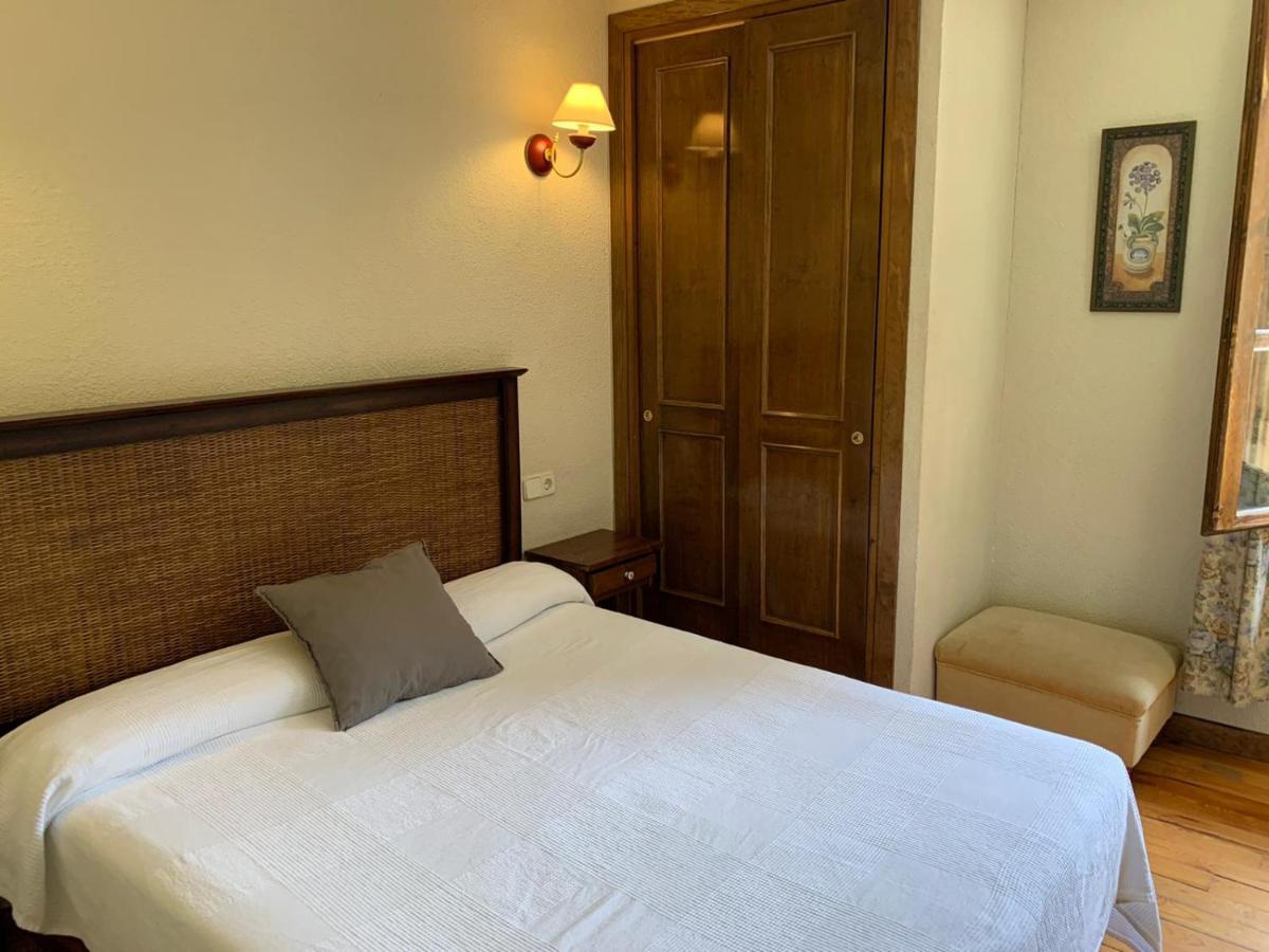 Hotel Charle Хака Экстерьер фото