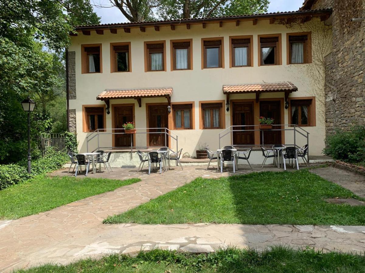 Hotel Charle Хака Экстерьер фото