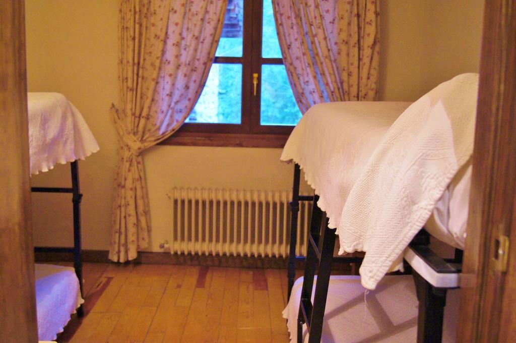 Hotel Charle Хака Экстерьер фото